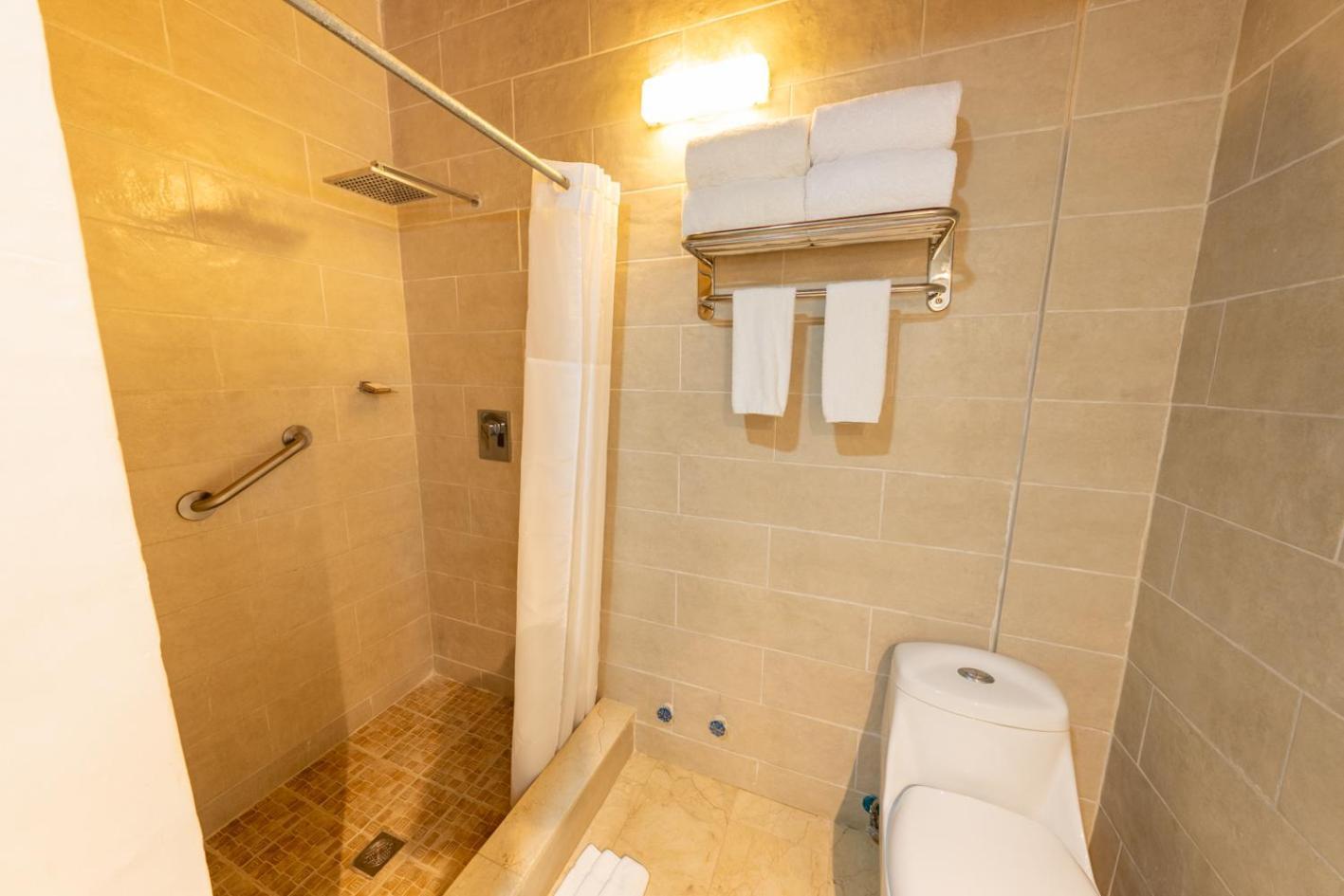 Hotel Faranda Guayacanes Chitre Bagian luar foto